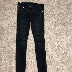 Men’s American Eagle X Young Money pants.